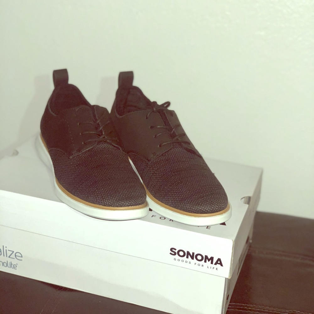 Men’s dress shoes